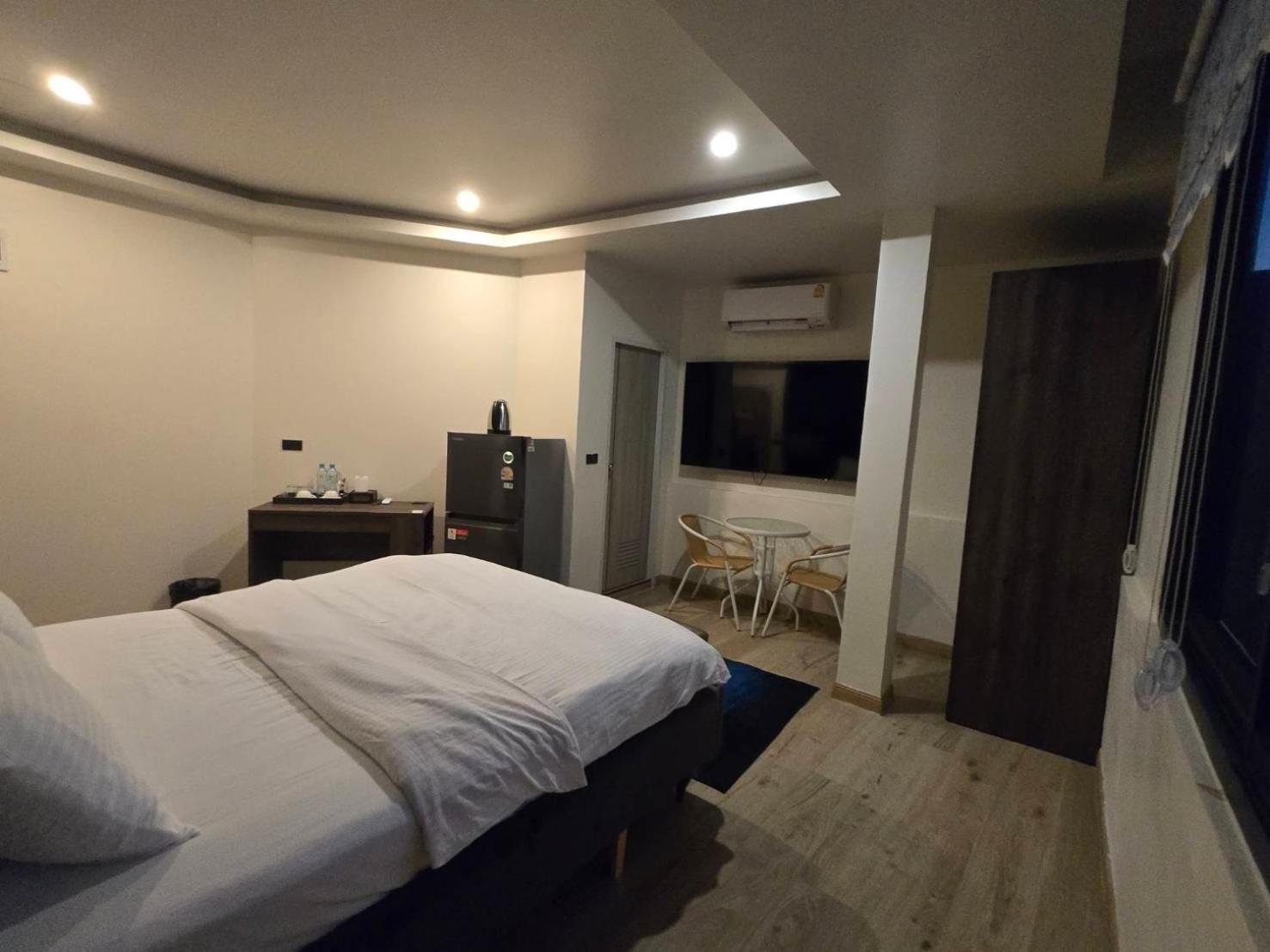Pumpui Place Паттая Екстер'єр фото