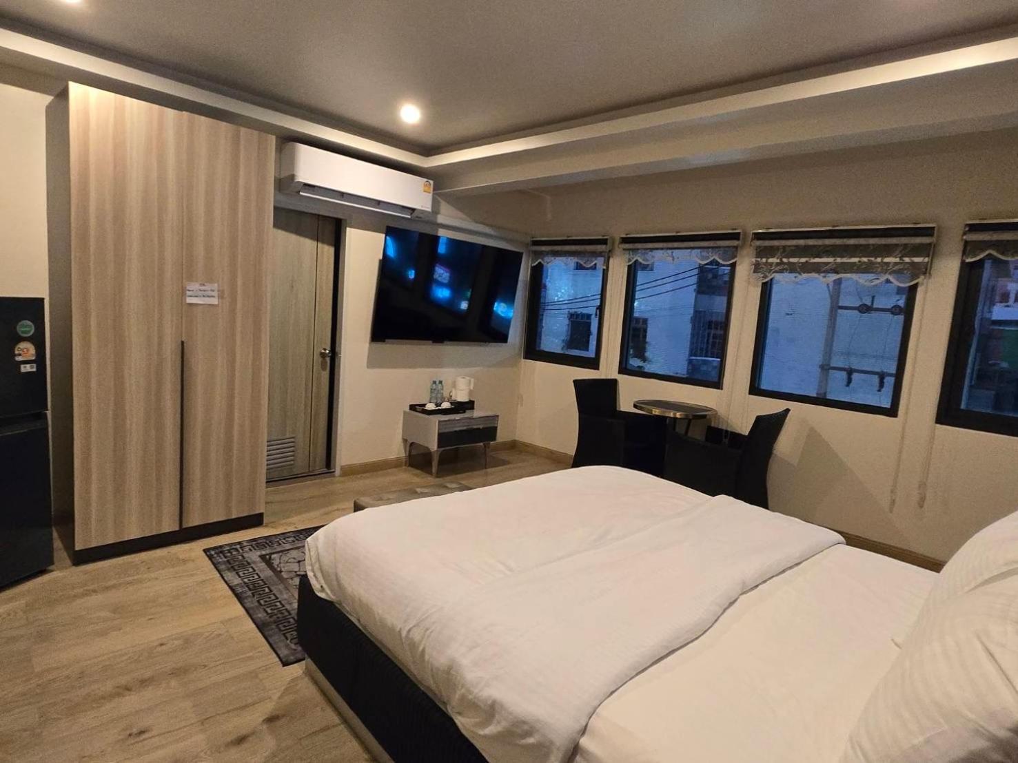 Pumpui Place Паттая Екстер'єр фото