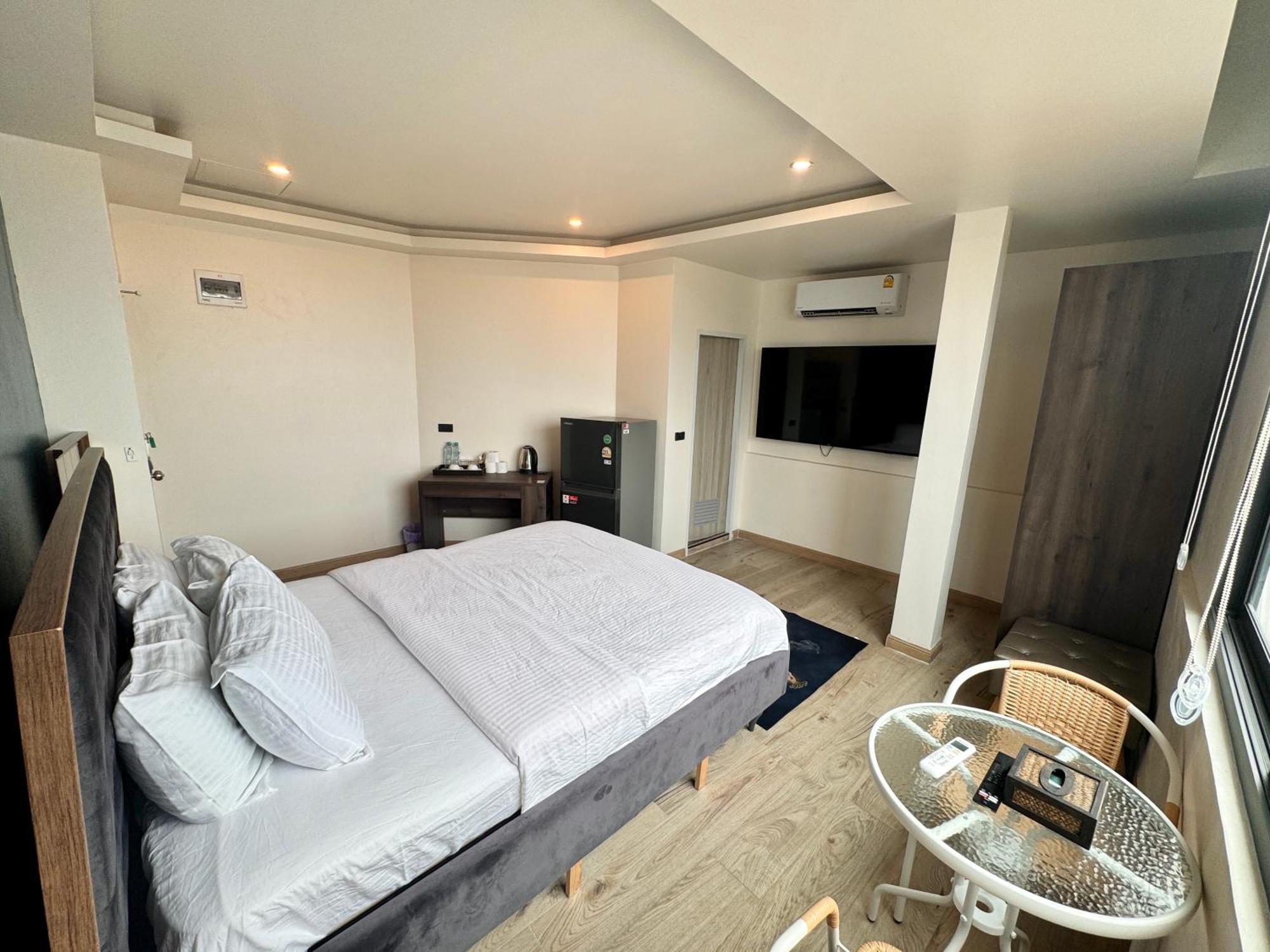 Pumpui Place Паттая Екстер'єр фото